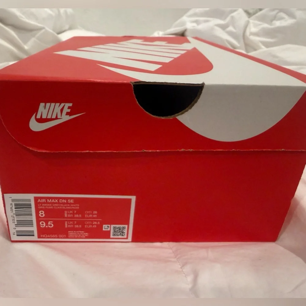 NIKE air max women’s size 9.5 - Picture 6 of 6